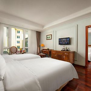 Family Connecting Queen Room